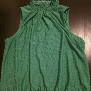 W5 Green Sleeveless Women's Top